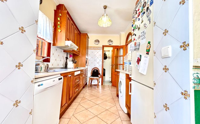 Resale - Villa -
La Zenia - Costa Blanca