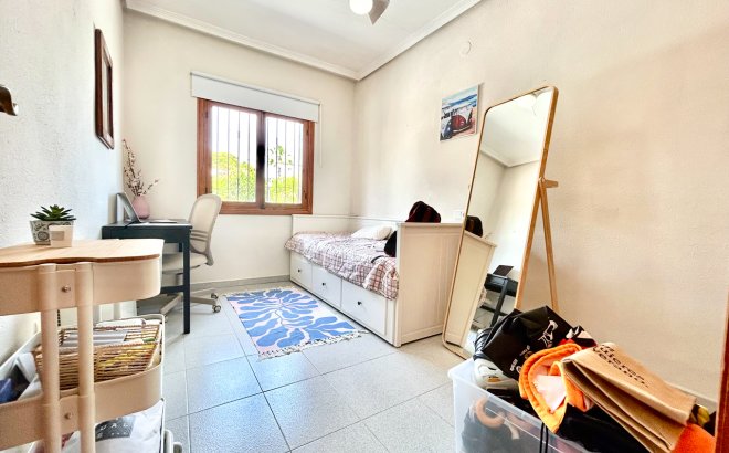 Resale - Villa -
La Zenia - Costa Blanca