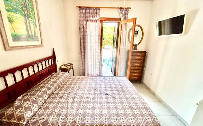 Resale - Villa -
La Zenia - Costa Blanca