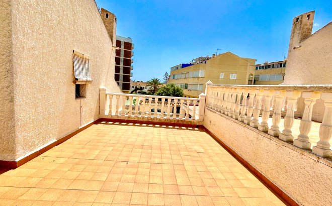 Resale - Villa -
La Zenia - Costa Blanca