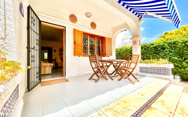 Resale - Villa -
La Zenia - Costa Blanca