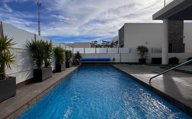 Resale - Villa -
Orihuela Costa - Costa Blanca