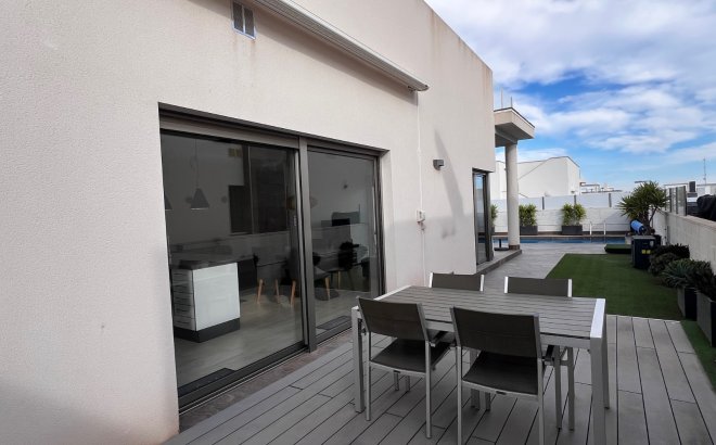 Resale - Villa -
Orihuela Costa - Costa Blanca