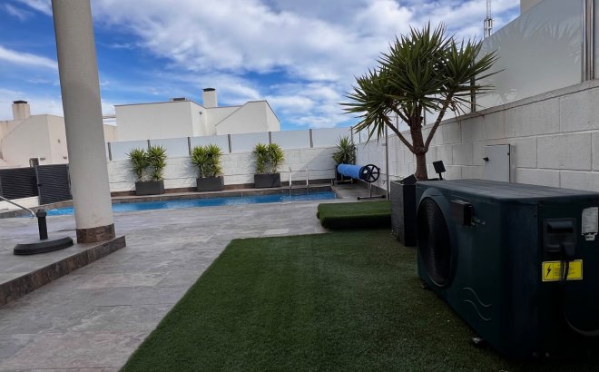 Resale - Villa -
Orihuela Costa - Costa Blanca