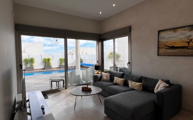 Resale - Villa -
Orihuela Costa - Costa Blanca