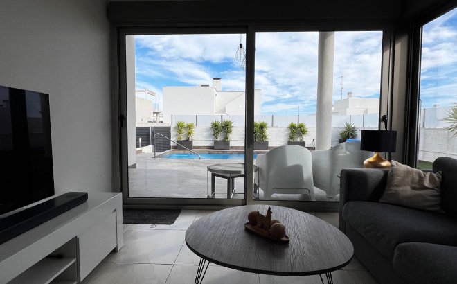 Resale - Villa -
Orihuela Costa - Costa Blanca