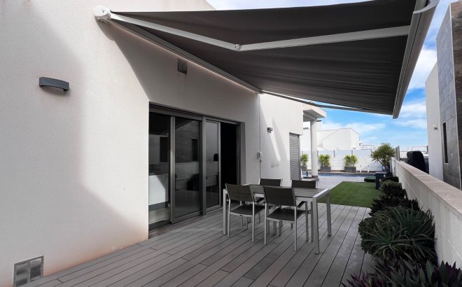 Resale - Villa -
Orihuela Costa - Costa Blanca