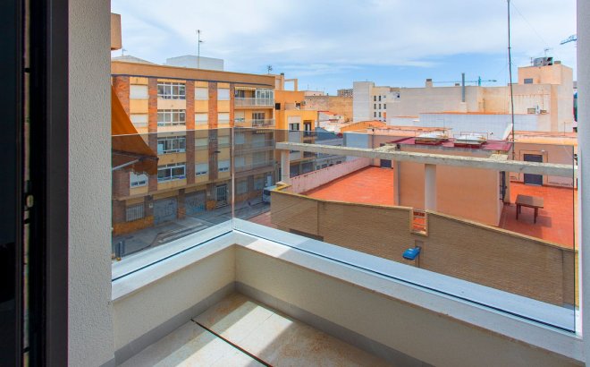 Resale - Apartment -
Torrevieja - Costa Blanca