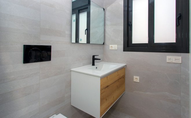 Resale - Apartment -
Torrevieja - Costa Blanca