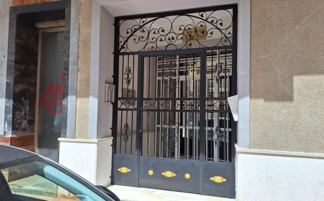Resale - Apartment -
Torrevieja - Playa de los Locos