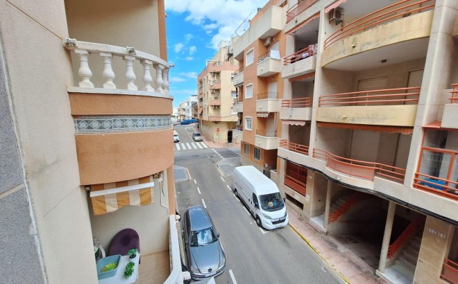 Resale - Apartment -
Torrevieja - Playa de los Locos