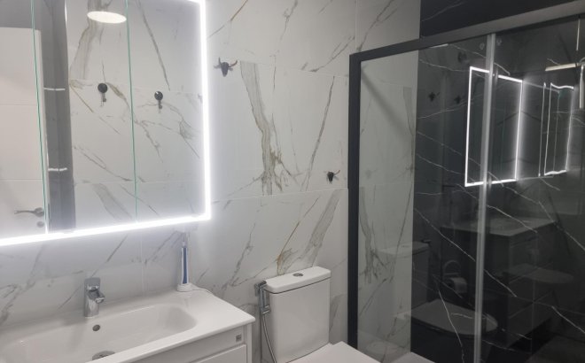 Resale - Apartment -
Torrevieja - Playa de los Locos