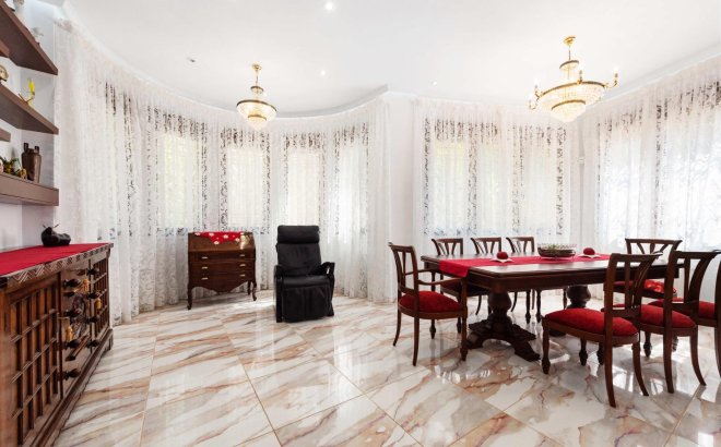 Resale - Villa -
Orihuela Costa - Costa Blanca