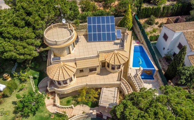 Resale - Villa -
Orihuela Costa - Costa Blanca
