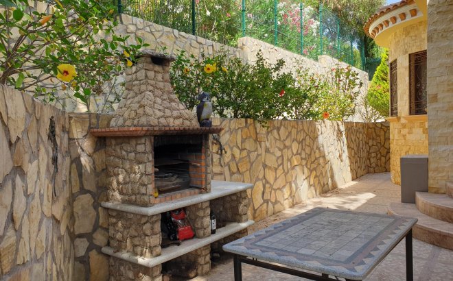 Resale - Villa -
Orihuela Costa - Costa Blanca