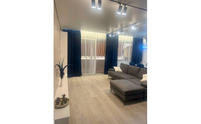 Resale - Apartment -
Torrevieja - El Acequión - Los Náufragos