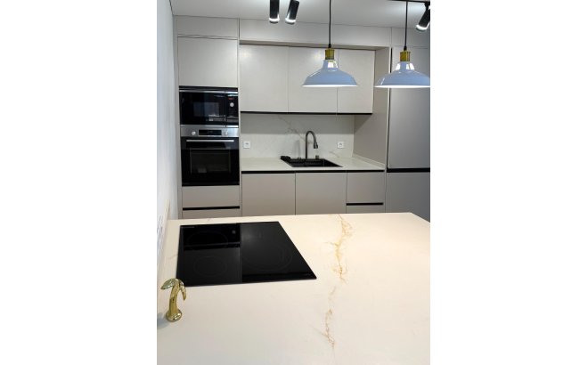 Resale - Apartment -
Torrevieja - El Acequión - Los Náufragos
