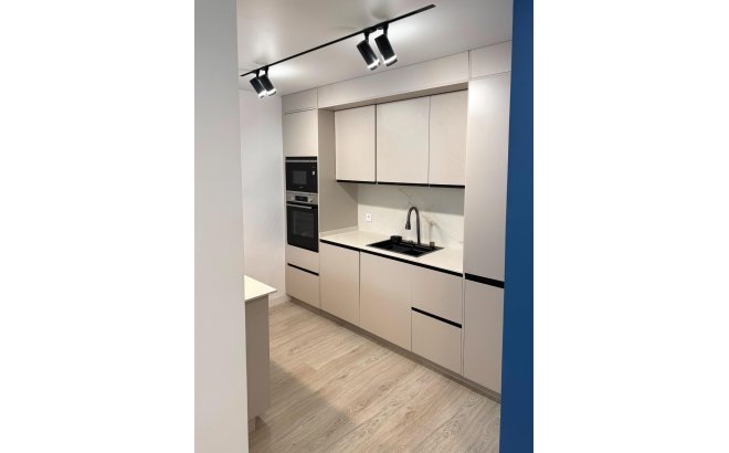 Resale - Apartment -
Torrevieja - El Acequión - Los Náufragos