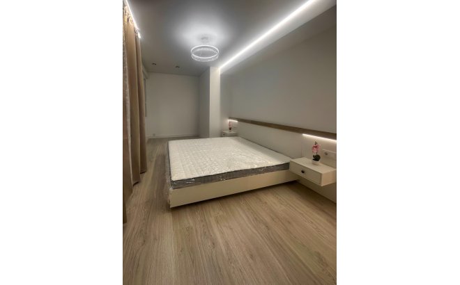 Resale - Apartment -
Torrevieja - El Acequión - Los Náufragos