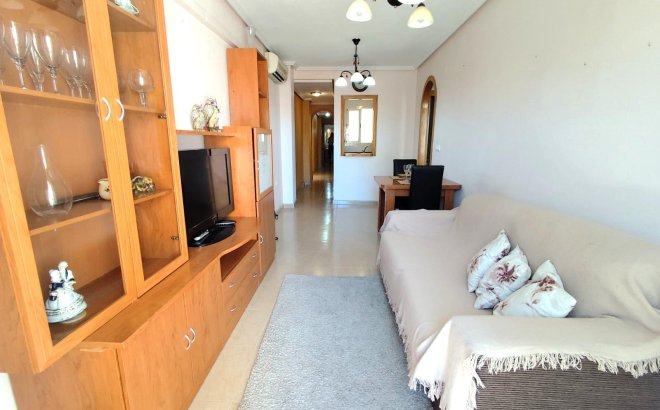 Resale - Apartment -
Torrevieja - Centro