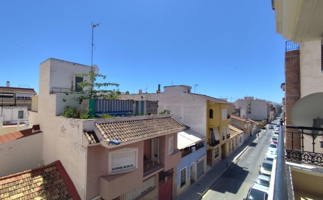 Resale - Apartment -
Torrevieja - Centro