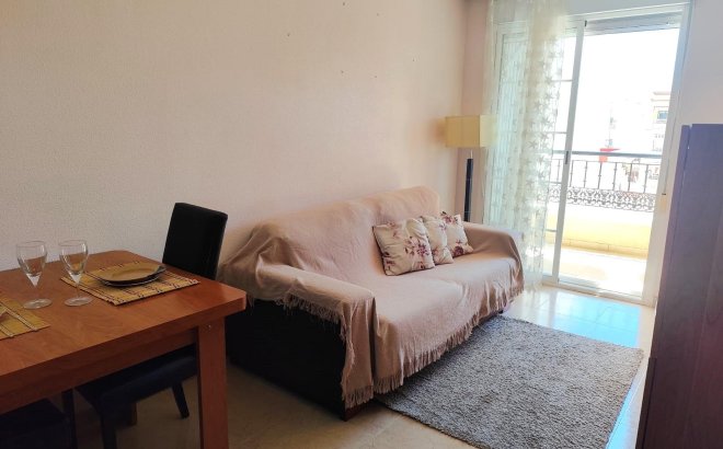 Resale - Apartment -
Torrevieja - Centro