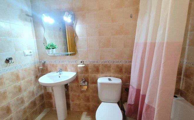 Resale - Apartment -
Torrevieja - Centro