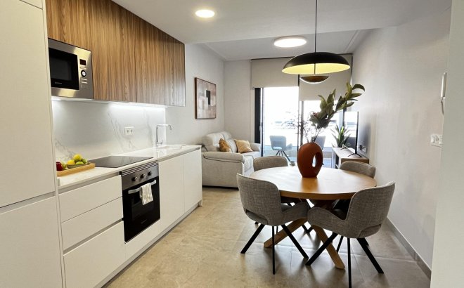 Resale - Apartment -
Torrevieja - Playa del Cura