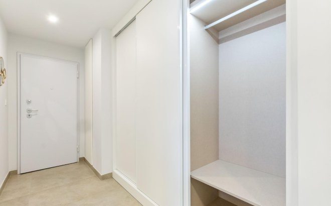 Resale - Apartment -
Torrevieja - Playa del Cura