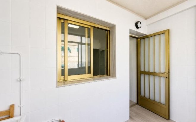 Resale - Apartment -
Torrevieja - Acequion