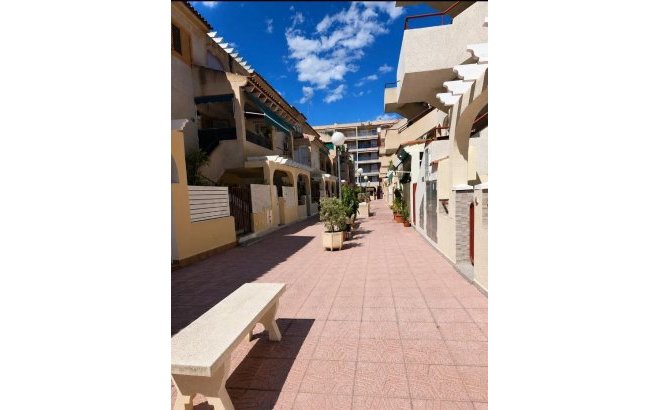 Resale - Apartment -
Torrevieja - Acequion