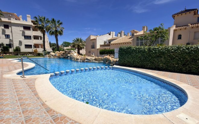 Resale - Villa -
Las Ramblas Golf - Inland