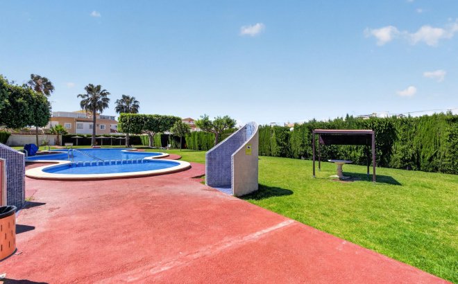 Resale - Apartment -
Torrevieja - El Limonar