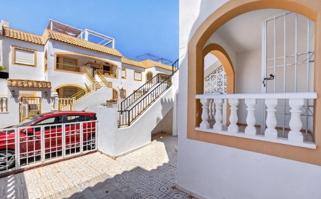 Resale - Apartment -
Torrevieja - El Limonar