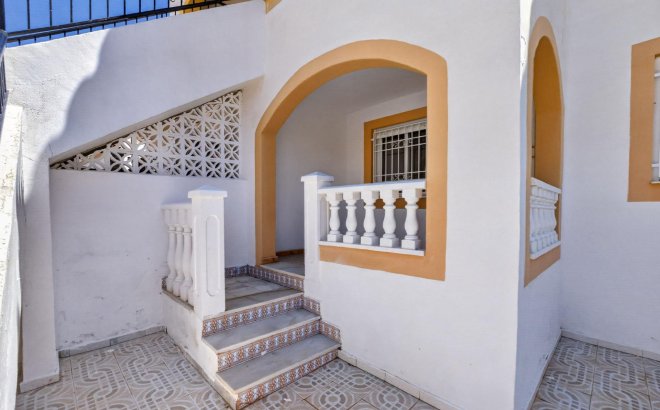 Resale - Apartment -
Torrevieja - El Limonar