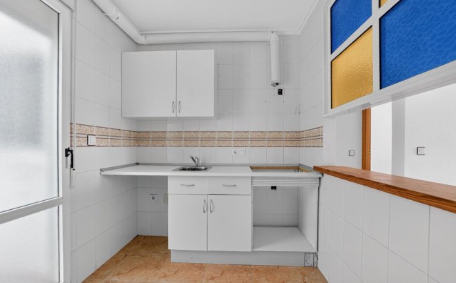 Resale - Apartment -
Torrevieja - El Limonar