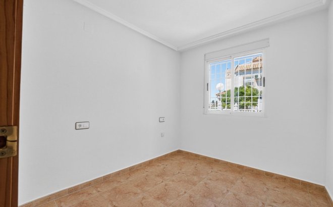 Resale - Apartment -
Torrevieja - El Limonar