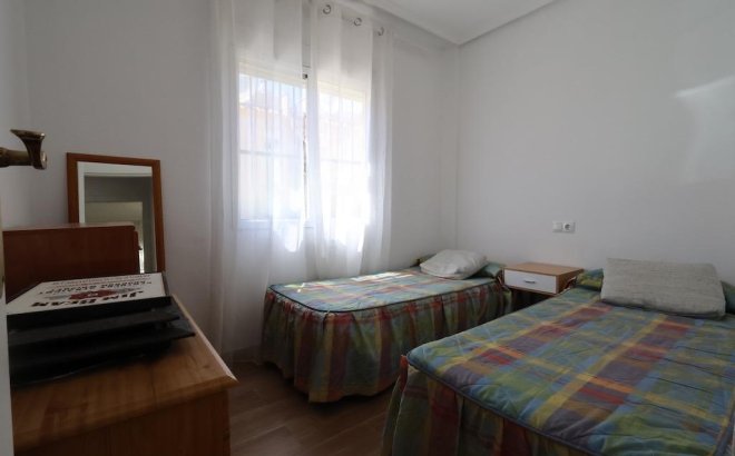 Resale - Bungalow -
Orihuela Costa - Costa Blanca