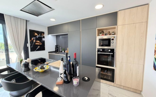 Resale - Penthouse -
Orihuela Costa - Los Almendros-la Florida