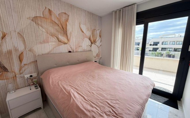 Resale - Penthouse -
Orihuela Costa - Los Almendros-la Florida