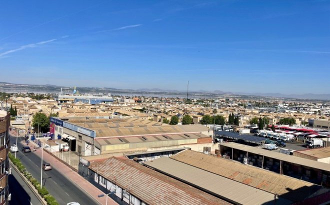 Herverkoop - Penthouse -
Torrevieja - Costa Blanca