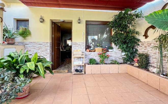 Resale - Town House -
Torrevieja - Costa Blanca