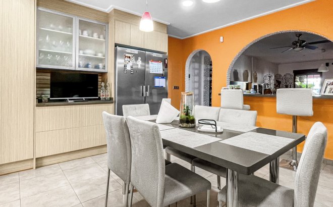 Resale - Town House -
Torrevieja - Costa Blanca