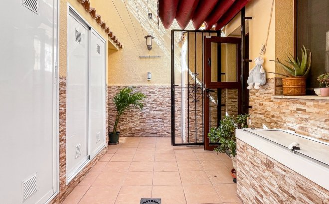 Resale - Town House -
Torrevieja - Costa Blanca