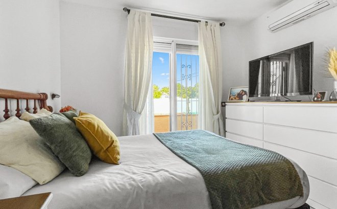 Resale - Town House -
Torrevieja - Costa Blanca