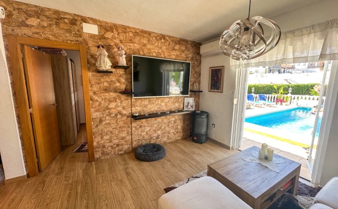 Resale - Town House -
Torrevieja - Costa Blanca