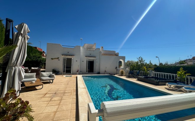 Resale - Town House -
Torrevieja - Costa Blanca