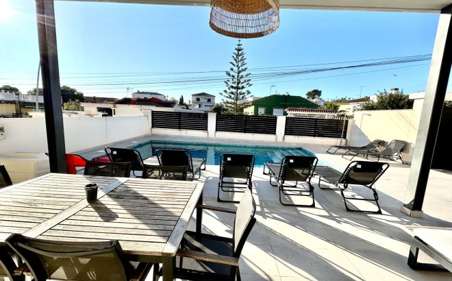 Resale - Villa -
Los Balcones - Costa Blanca