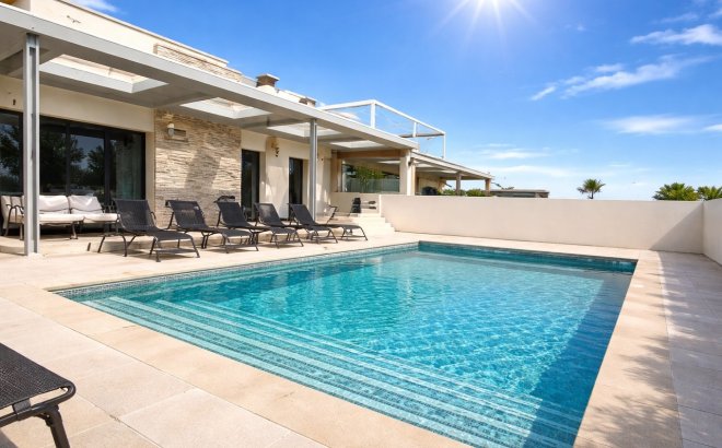 Resale - Villa -
Los Balcones - Costa Blanca