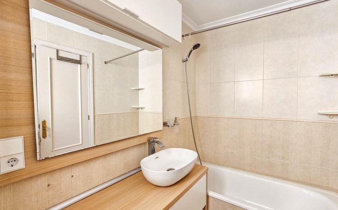 Resale - Apartment -
Torrevieja - PARQUE DE LAS NACIONES